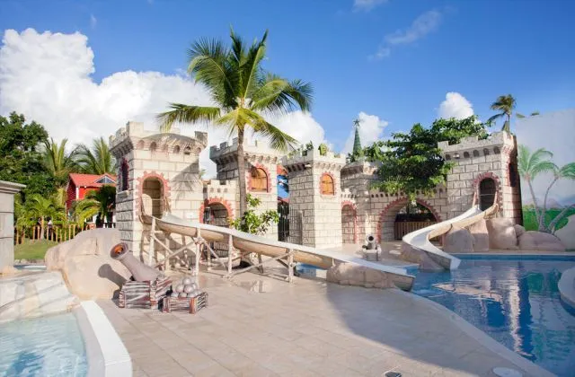 Hotel Majestic Colonial Punta Cana piscina enfant